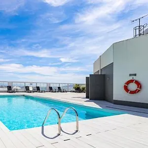  Apartment Central One Bed Apartment, Sleeps 4 With Roof Top Pool. Gibraltar
