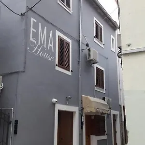  Apartment Ema